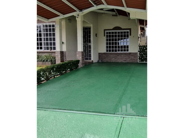 SE VENDE CASA EN VILLAS DE MONTELIMAR POR $130,000