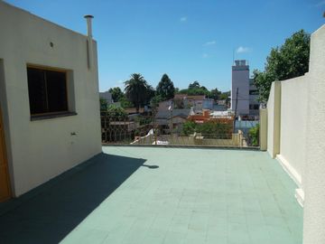 VENTA CASA MULTIFAMILIAR SOBRE LOTE PROPIO, CHILAVERT