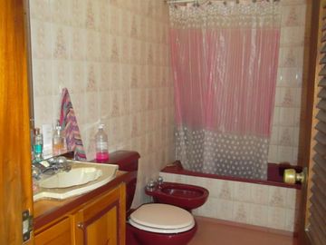 VENTA CASA MULTIFAMILIAR SOBRE LOTE PROPIO, CHILAVERT