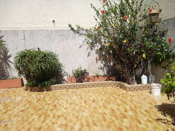 VENTA CASA MULTIFAMILIAR SOBRE LOTE PROPIO, CHILAVERT