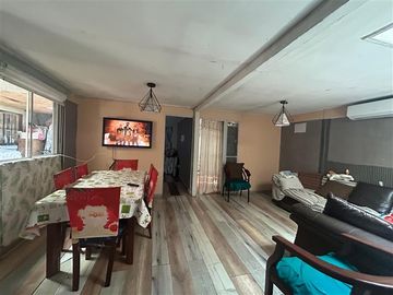 Casa en venta de 3 dorm. en Pudahuel
