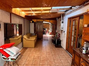 Casa en venta de 3 dorm. en Pudahuel