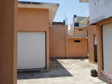 Plaza Comercial en Venta  Chiconcuac sobre Av. Juarez