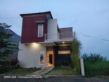 Villa 2 Lantai Bangunan Baru Di Oro Oro Ombo Batu