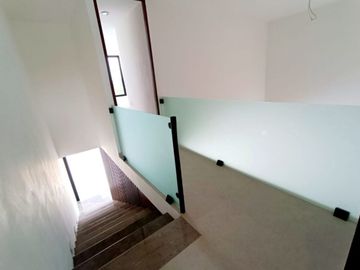 Casa con terraza techada, alberca, cochera para 2 autos, en venta, Xcanatun