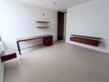 Casa con terraza techada, alberca, cochera para 2 autos, en venta, Xcanatun