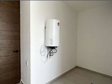 Casa con terraza techada, alberca, cochera para 2 autos, en venta, Xcanatun