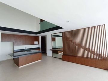 Casa con terraza techada, alberca, cochera para 2 autos, en venta, Xcanatun