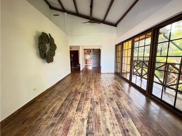 CASA EN ALTOS DEL MARIA CON PISCINA PRIVADA 1318M2 PARA INVERSION