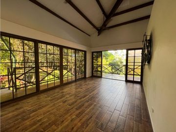 CASA EN ALTOS DEL MARIA CON PISCINA PRIVADA 1318M2 PARA INVERSION