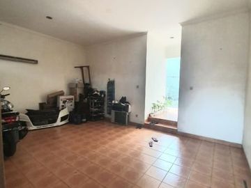 Rumah 2 Lt ada MUSHOLLA Pribadi di Bintaro Sektor 1, 4697-GB 0811111----