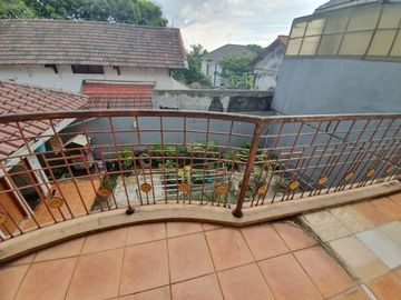 Rumah 2 Lt ada MUSHOLLA Pribadi di Bintaro Sektor 1, 4697-GB 0811111----