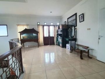 Rumah 2 Lt ada MUSHOLLA Pribadi di Bintaro Sektor 1, 4697-GB 0811111----