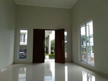 Dijual Rumah The Green Cluster Vineyard BSD City Tangerang Selatan Unit Baru Lokasi Strategis Nyaman Siap Huni