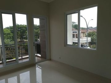 Dijual Rumah The Green Cluster Vineyard BSD City Tangerang Selatan Unit Baru Lokasi Strategis Nyaman Siap Huni