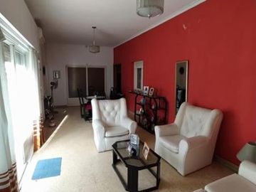 Casa en venta en Villa Luzuriaga