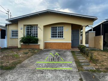 Se Vende Casa en Urbanización Villa las Praderas, Arraijan