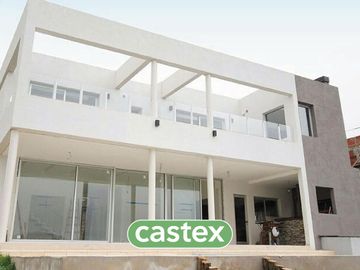 Casa en venta en Vistas Puertos, con vista al lago