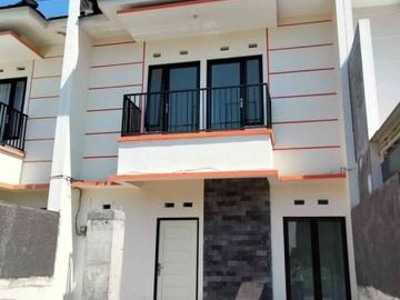 Rumah Minimalis Modern 2 Lantai Dekat Kampus Brawijaya