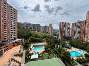 apartamento en arriendo en  loma san remo. Cod A9434021