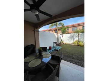 En venta hermosa casa en Versalles ( KC)