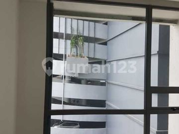 Dijual Murah Apartrmen St. Moritz Tower Royale Suite Puri Indah