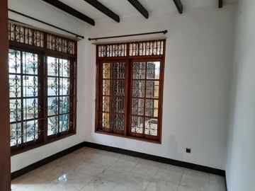 DIJUAL RUMAH HOEK DI TAMAN CIMANGU - BOGOR