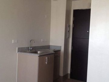 Suntrust Parkview in Manila For Sale Studio Type Condo