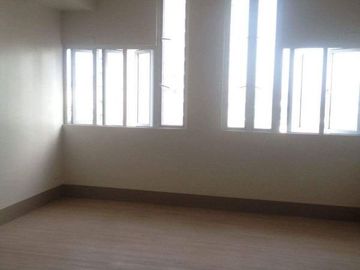 Suntrust Parkview in Manila For Sale Studio Type Condo