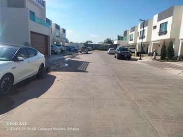 Casa en Privada en zona Barrancos