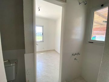 Casa en Venta 5 ambientes Barrio El Canton Islas a la laguna