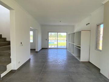 Casa en Venta 5 ambientes Barrio El Canton Islas a la laguna