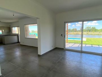 Casa en Venta 5 ambientes Barrio El Canton Islas a la laguna