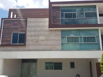 RESIDENCIA EN VENTA EN EL CLUSTER 333 LOMAS DE ANGELÓPOLIS 1