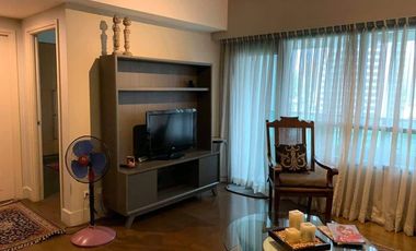 Condominium 1 Bedroom: 1BR Condo For Sale in Edades Tower and Garden Villas Rockwell Makati City