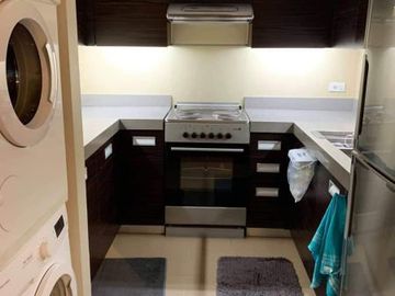 Condominium 1 Bedroom: 1BR Condo For Sale in Edades Tower and Garden Villas Rockwell Makati City