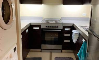 Condominium 1 Bedroom: 1BR Condo For Sale in Edades Tower and Garden Villas Rockwell Makati City