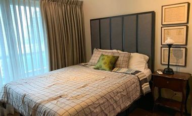 Condominium 1 Bedroom: 1BR Condo For Sale in Edades Tower and Garden Villas Rockwell Makati City