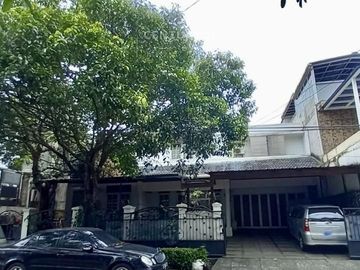 Dijual Rumah Lokasi Strategis Pinggir Jalan Bintaro Sektor 9