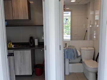 AP771 58 m planta libre 2 baños y kitchenette est y bod