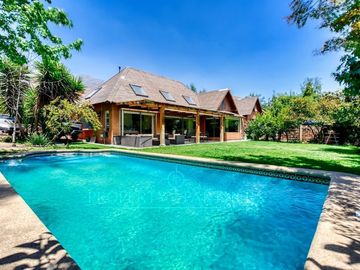 Venta de hermosa casa en Las Pircas, Peñalolén