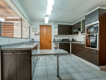 Venta de hermosa casa en Las Pircas, Peñalolén
