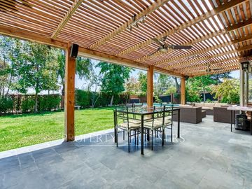 Venta de hermosa casa en Las Pircas, Peñalolén