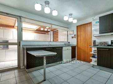 Venta de hermosa casa en Las Pircas, Peñalolén