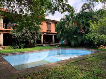 Uso comercial con frente a Rio mayo