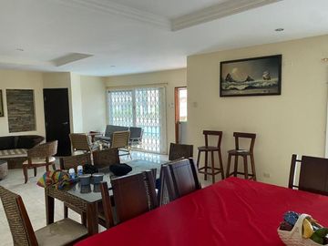 VENTA DE LINDA CASA EN SALINAS