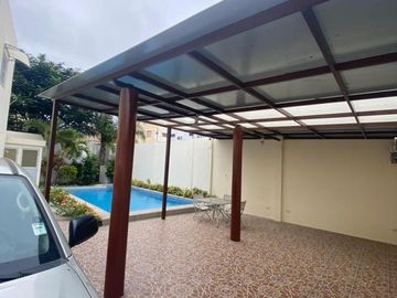VENTA DE LINDA CASA EN SALINAS