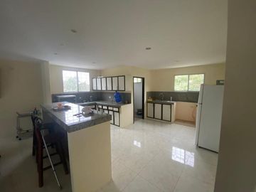 VENTA DE LINDA CASA EN SALINAS