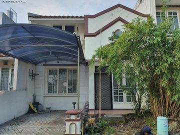 Rumah Taman Mutiara Pakuwon City hdp selatan, Strategis Esrso