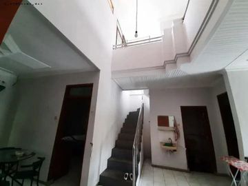 Rumah Manyar Jaya STRATEGIS, FURNISH, ONE GATE SYSTEM